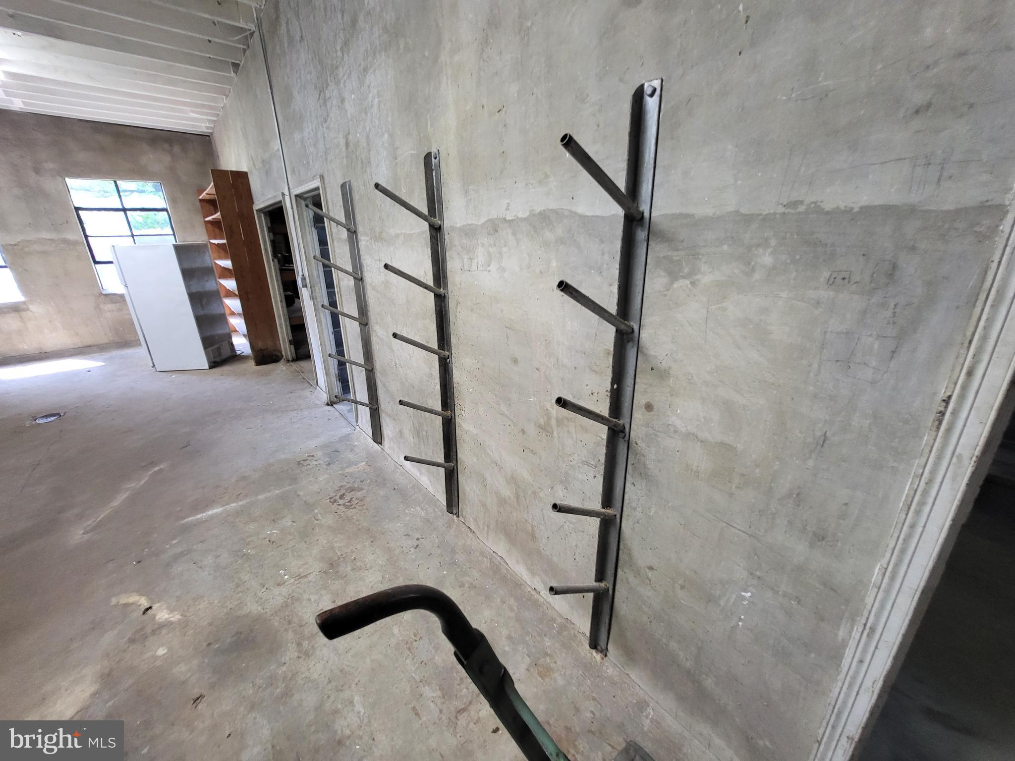 BOUNDARY AVENUE - Residential