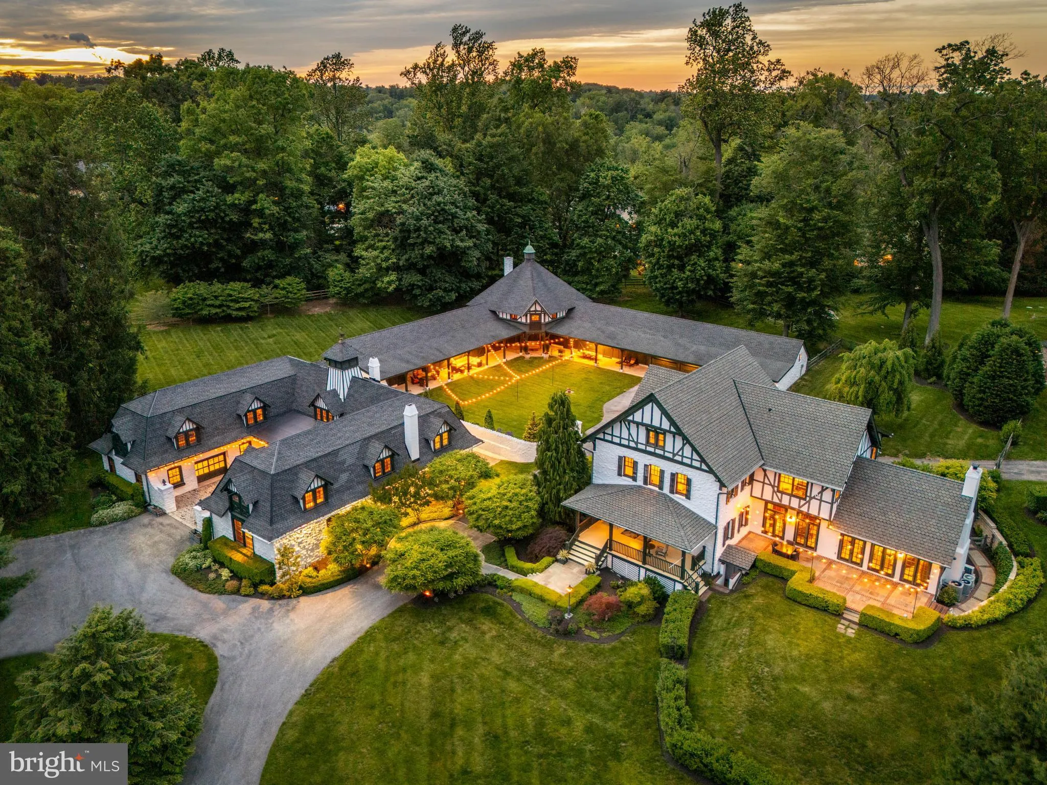 Newtown Square, Pennsylvania 19073, United States, 7 Bedrooms Bedrooms, ,7 BathroomsBathrooms,Residential,Active,178009