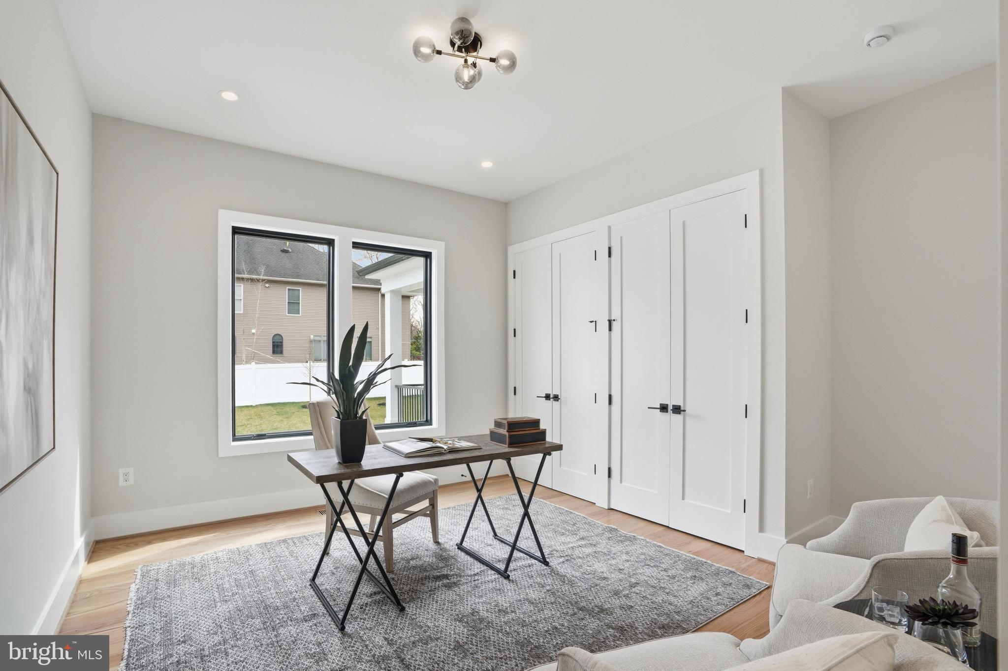 PIMMIT HILLS - Residential