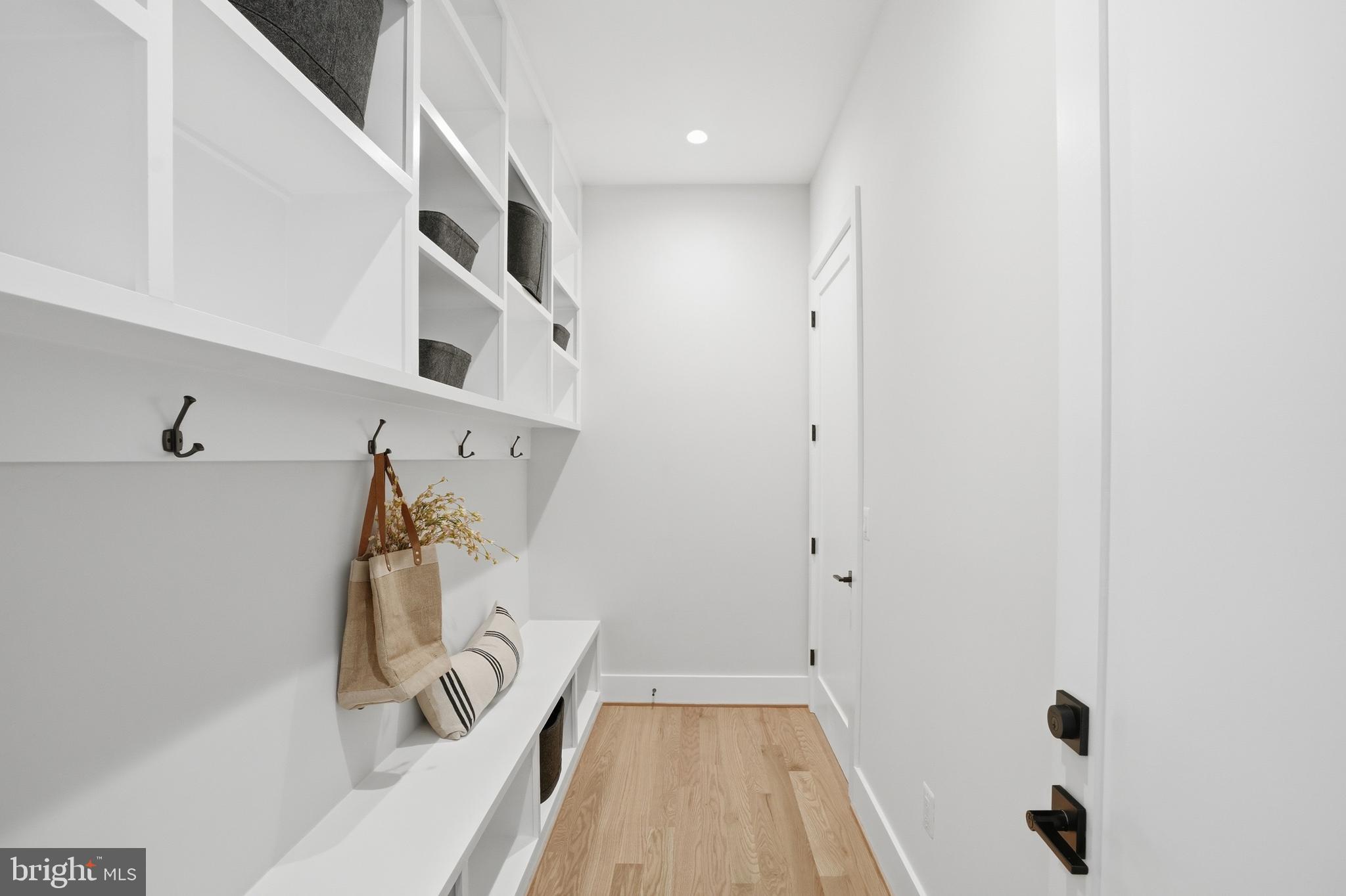 PIMMIT HILLS - Residential