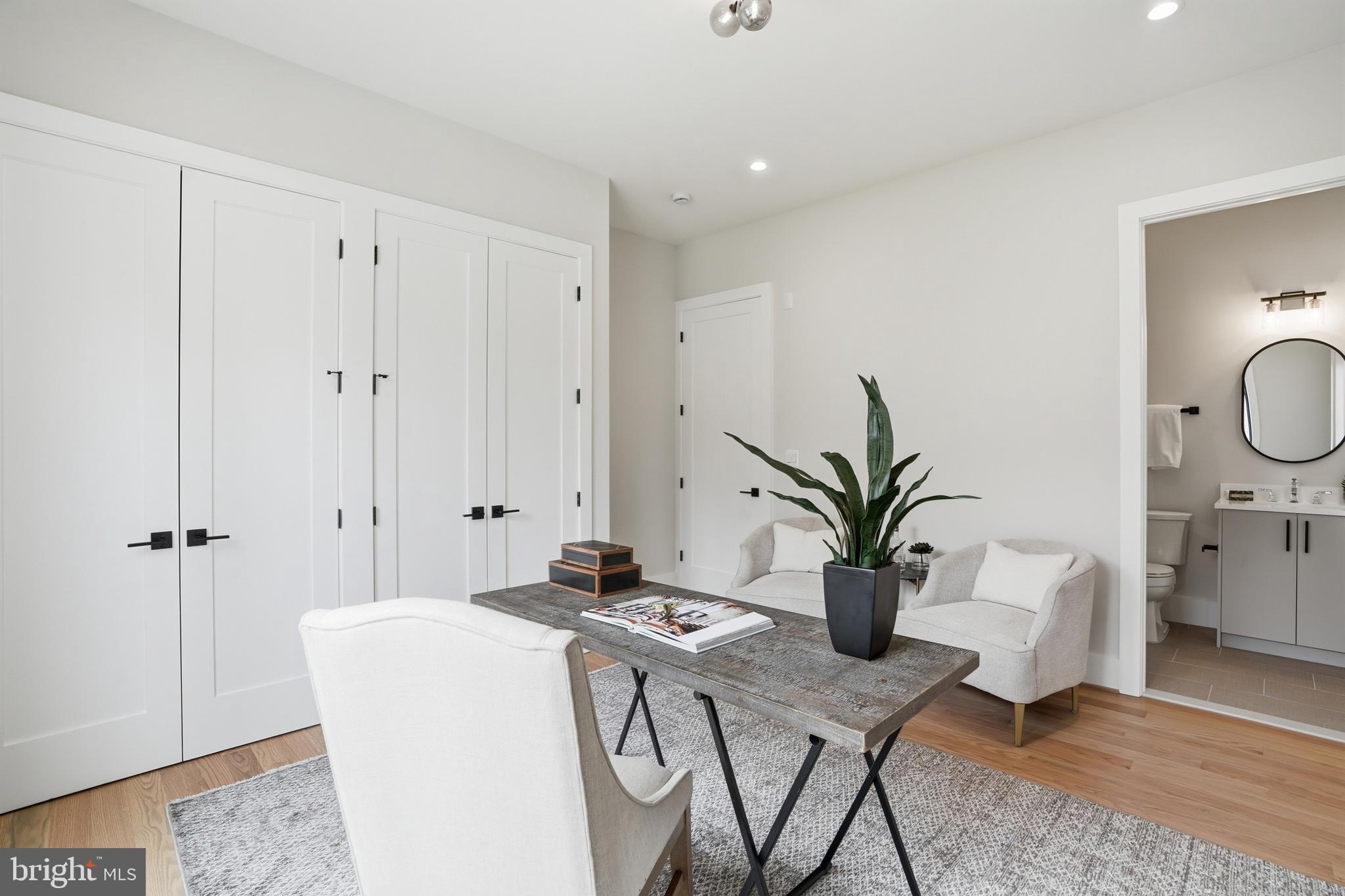 PIMMIT HILLS - Residential