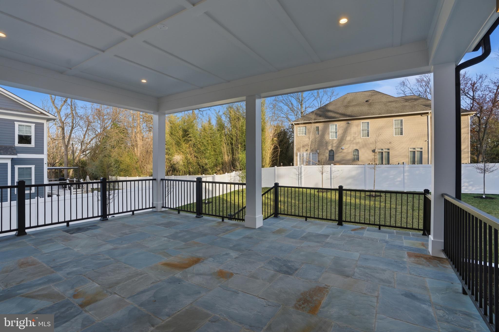 PIMMIT HILLS - Residential