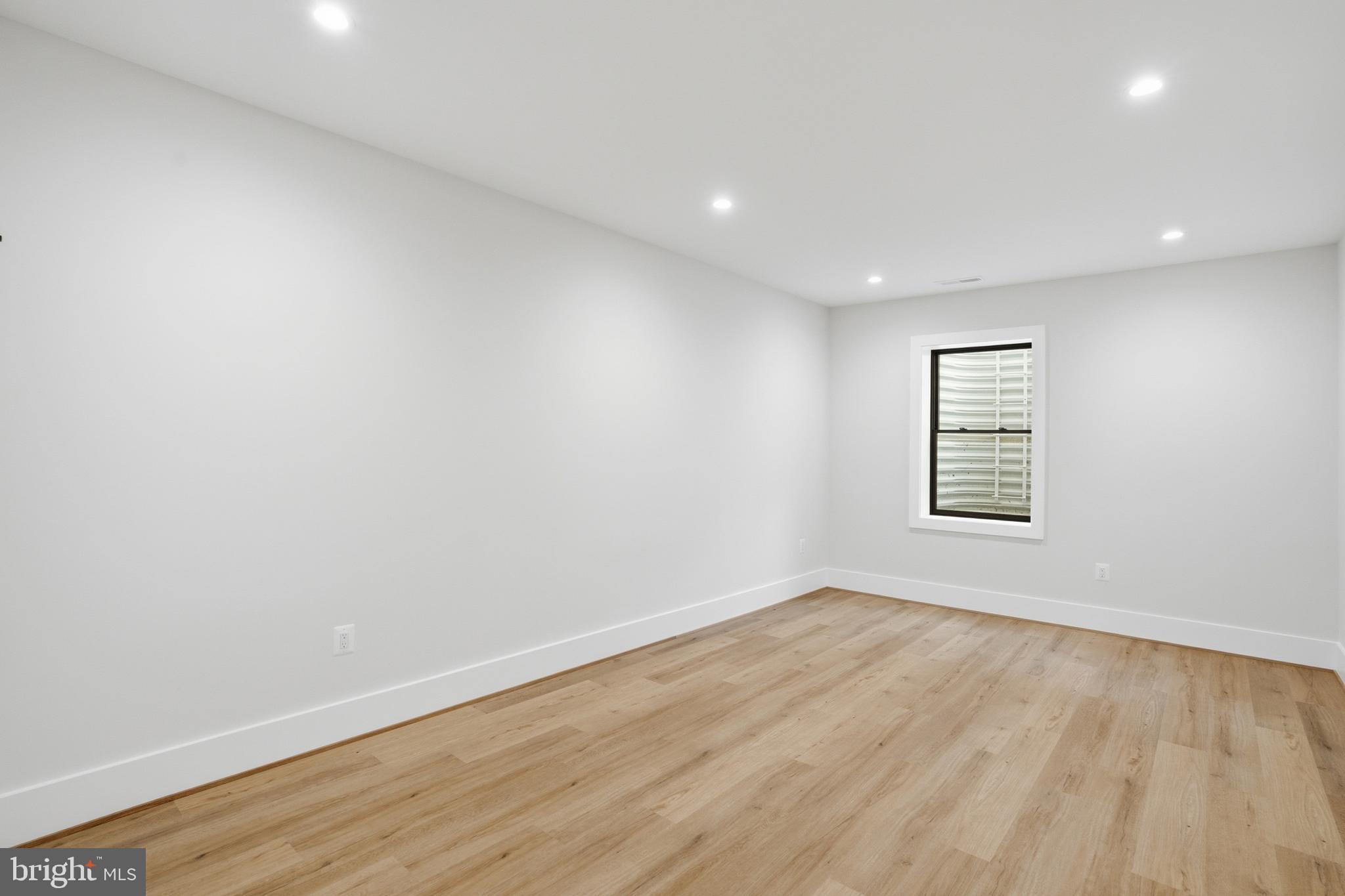 PIMMIT HILLS - Residential