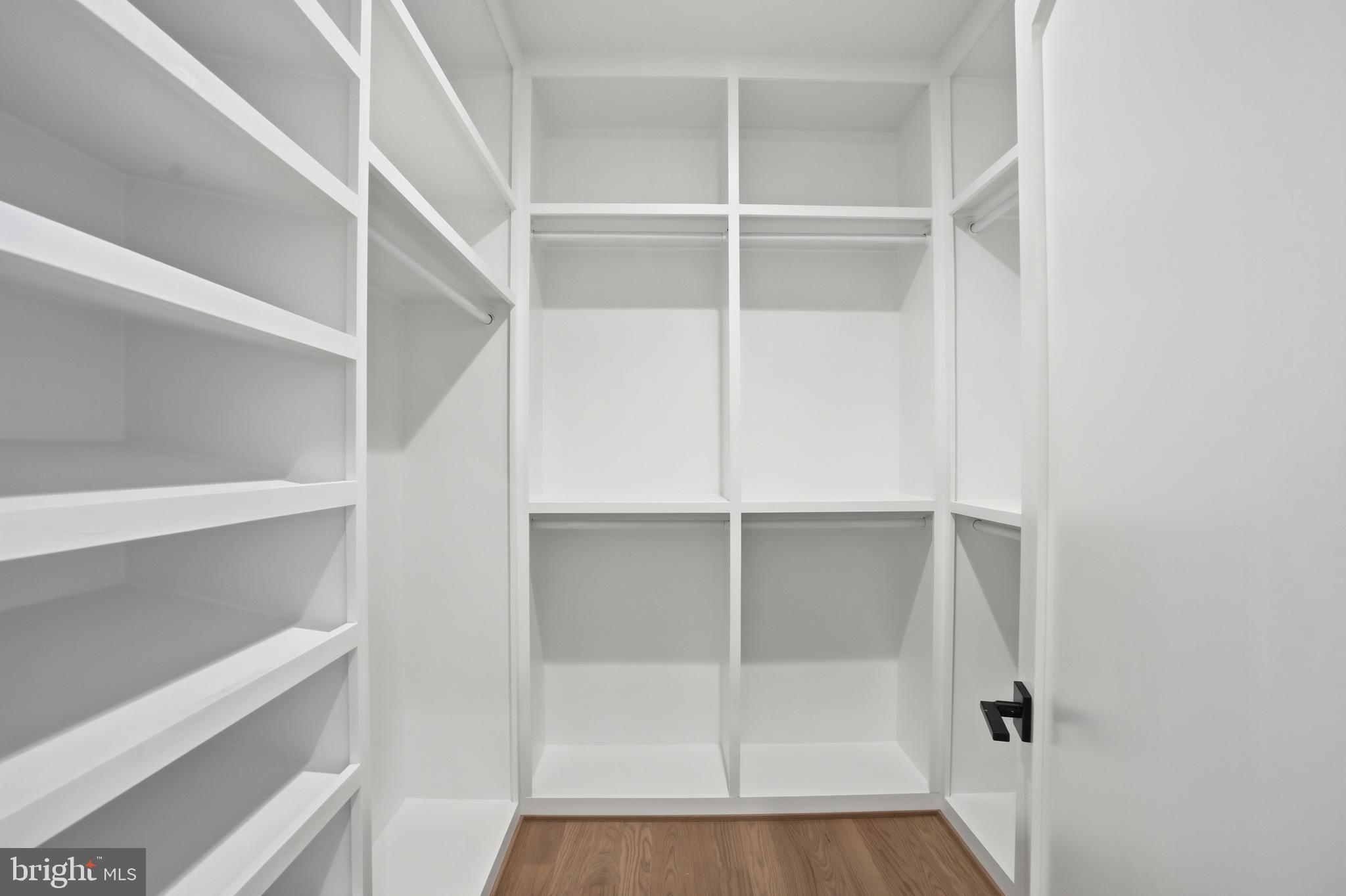 PIMMIT HILLS - Residential