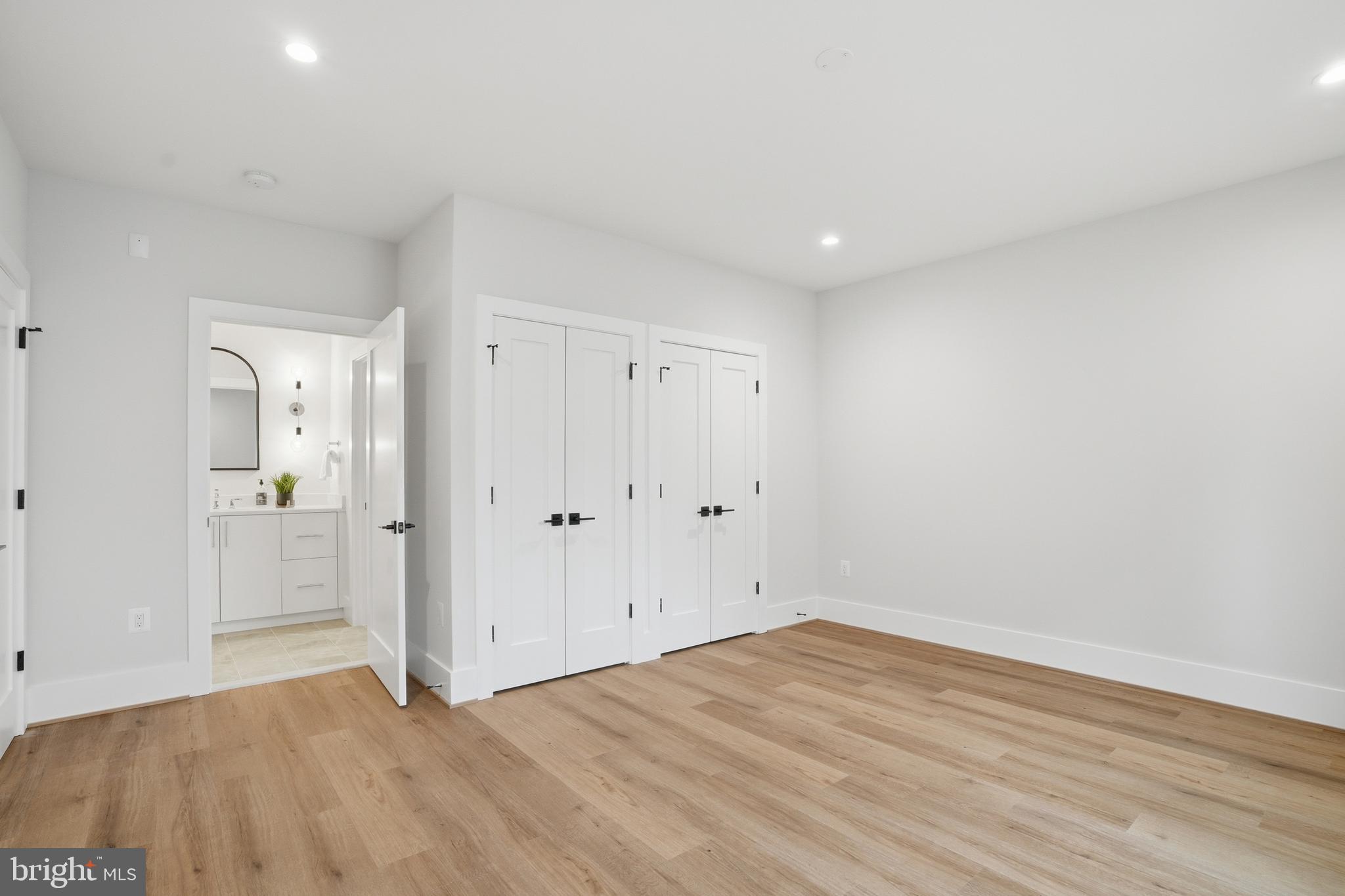 PIMMIT HILLS - Residential