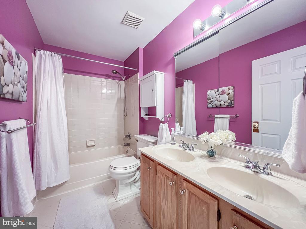 JAMISON HUNT - Residential