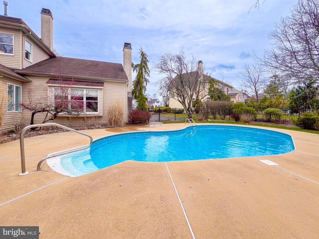 JAMISON HUNT - Residential