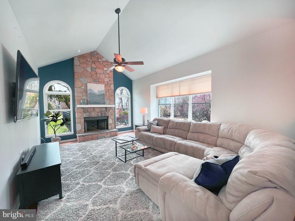 JAMISON HUNT - Residential