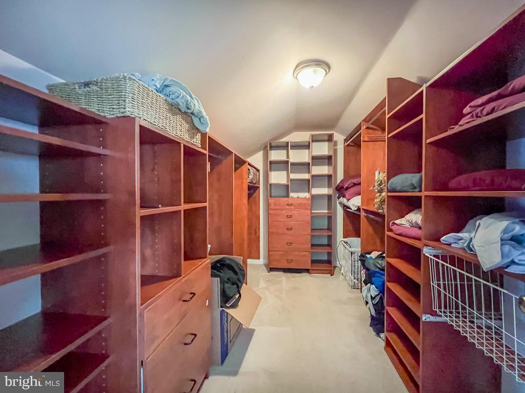 JAMISON HUNT - Residential