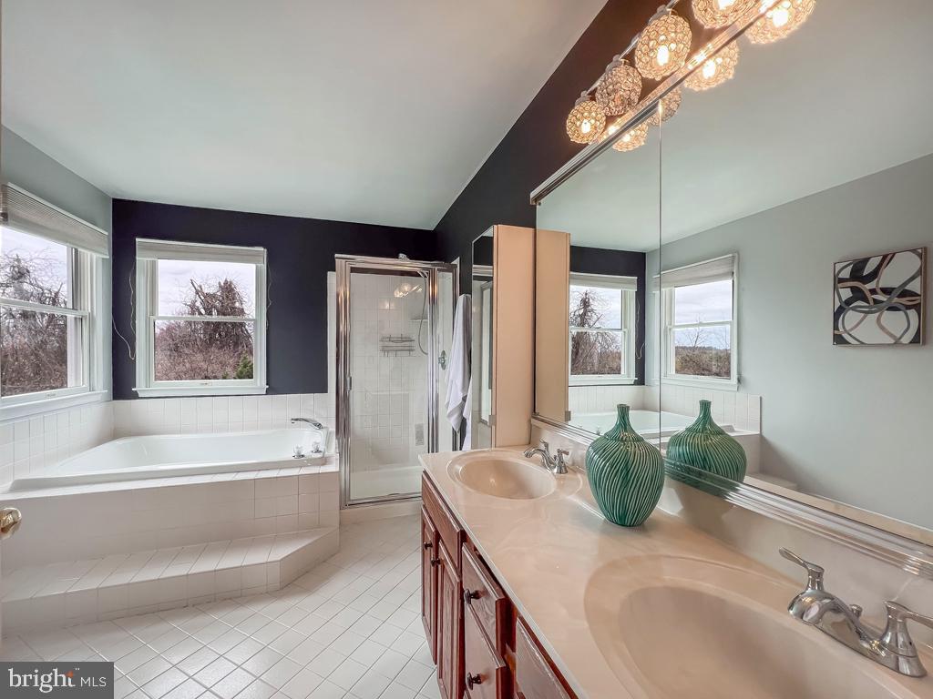 JAMISON HUNT - Residential