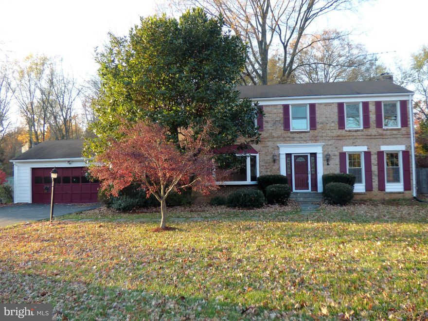 Ready to sell Big brick colonial in Stonegate. New kitchen w/more cabinets &granite! SS appliances &ceramic floor. Refinished Hardwoods main& upper levels! 3 1/2 updated baths! Huge LR &DR area w/ great bay window! Awesome main level FR w/fireplace. Master w/sleeping & dressing area. New granite&cabinets in M/bath! New outside paint! Covered deck, garage& fenced Lot! Priced to sell Real Nice Home!
