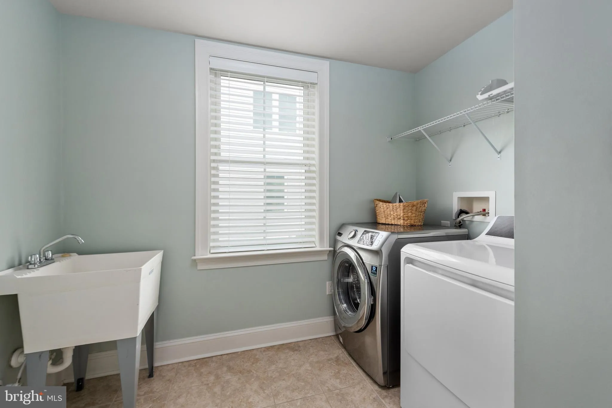 Lewes, Delaware 19958, United States, 5 Bedrooms Bedrooms, ,4 BathroomsBathrooms,Residential,Active,169209