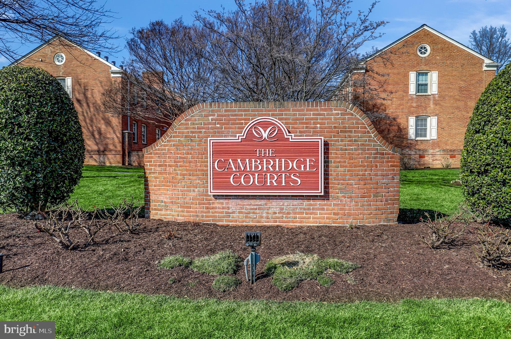 CAMBRIDGE COURTS - Residential