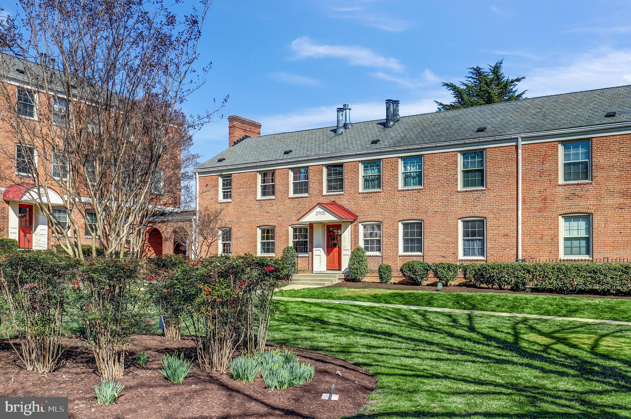 CAMBRIDGE COURTS - Residential