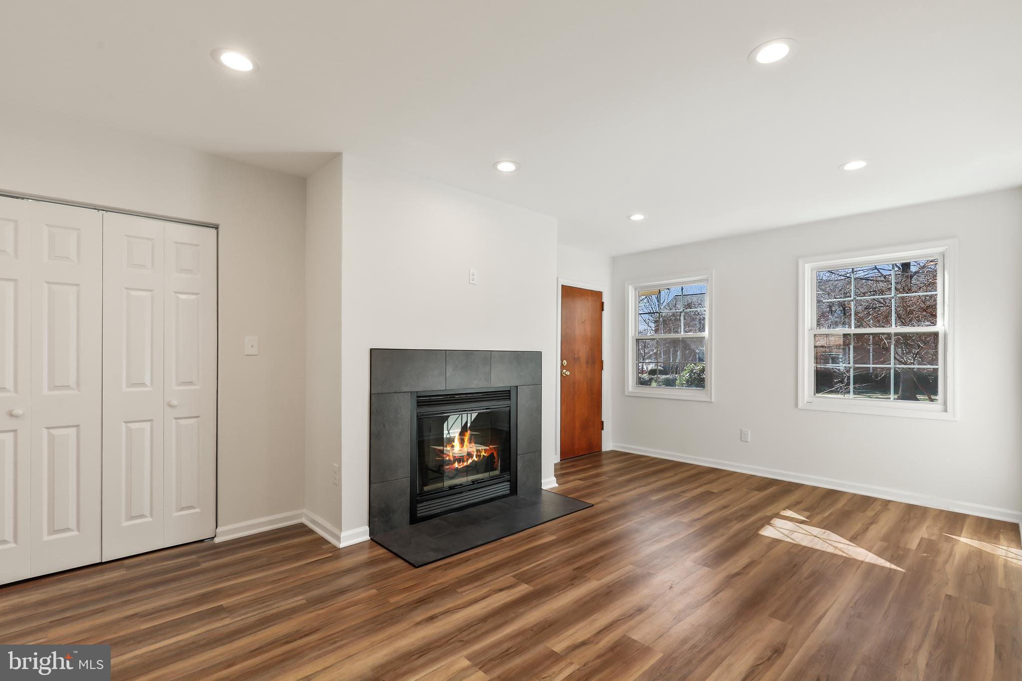 CAMBRIDGE COURTS - Residential