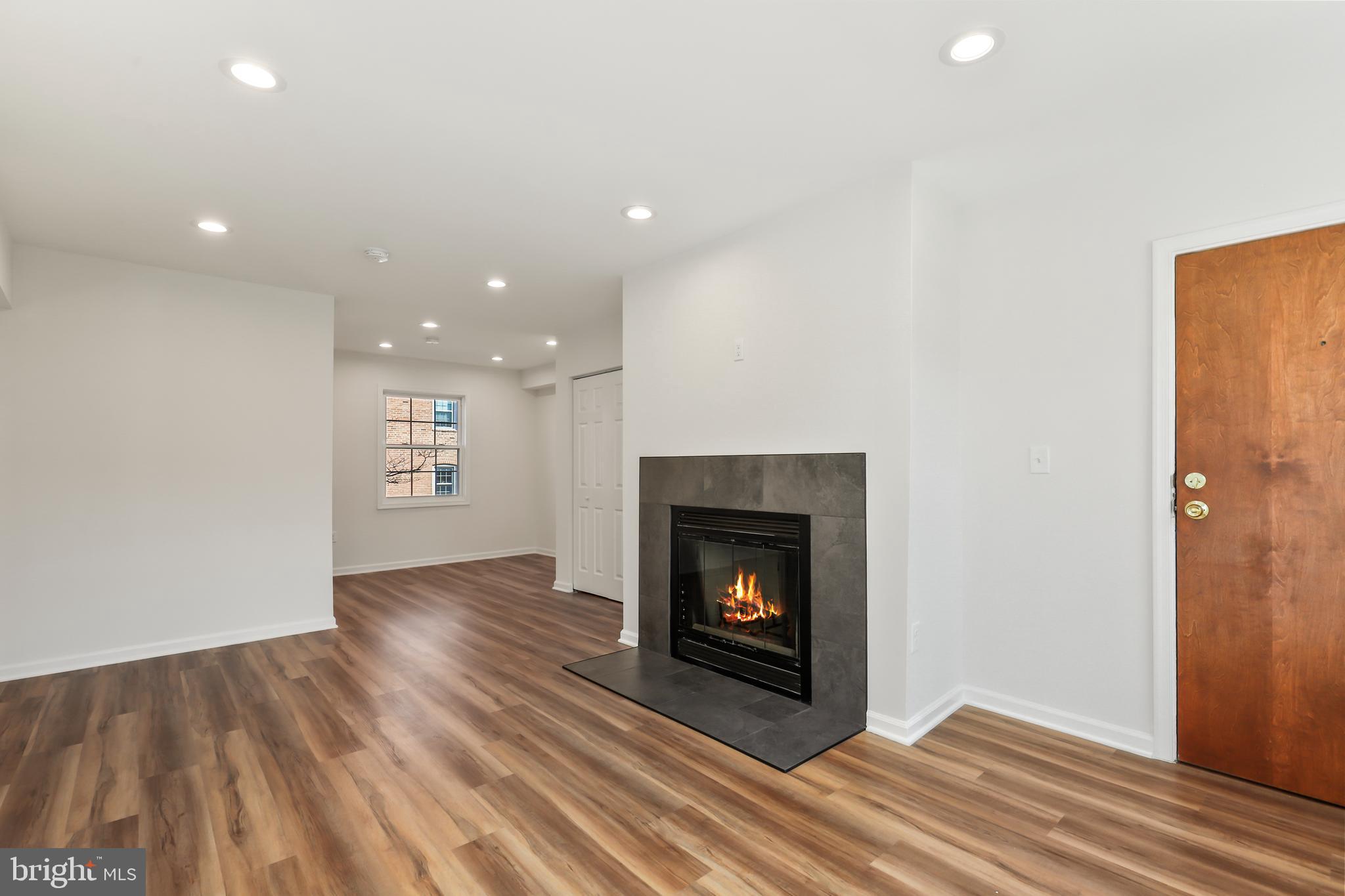 CAMBRIDGE COURTS - Residential