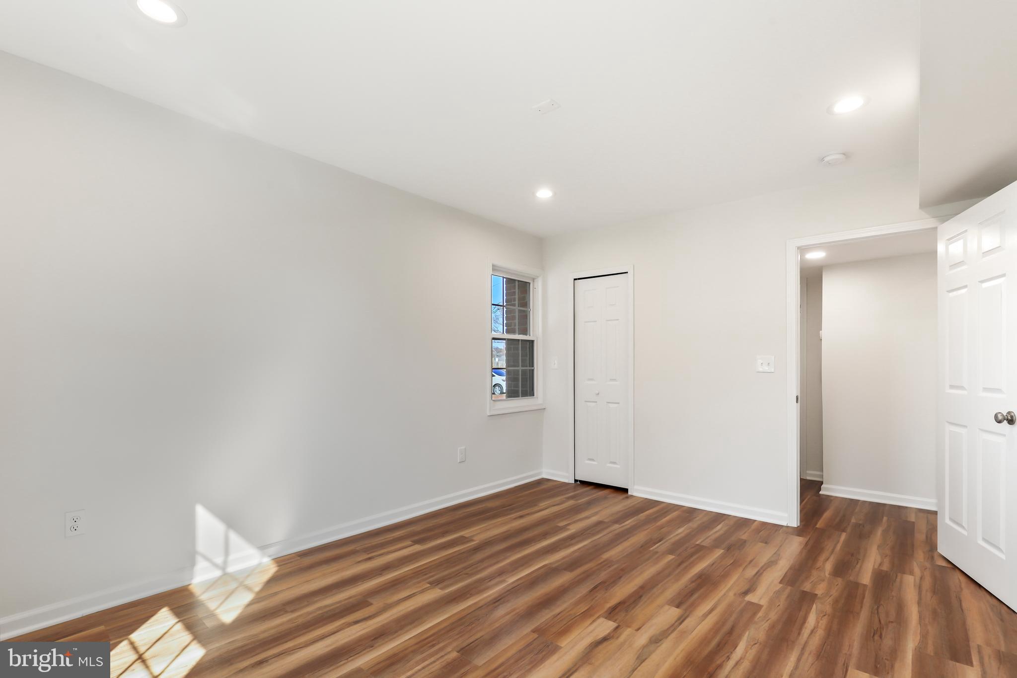 CAMBRIDGE COURTS - Residential