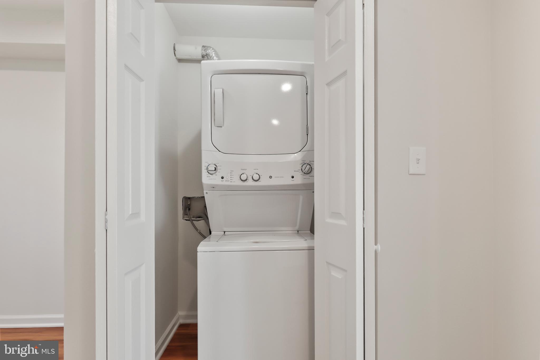 CAMBRIDGE COURTS - Residential