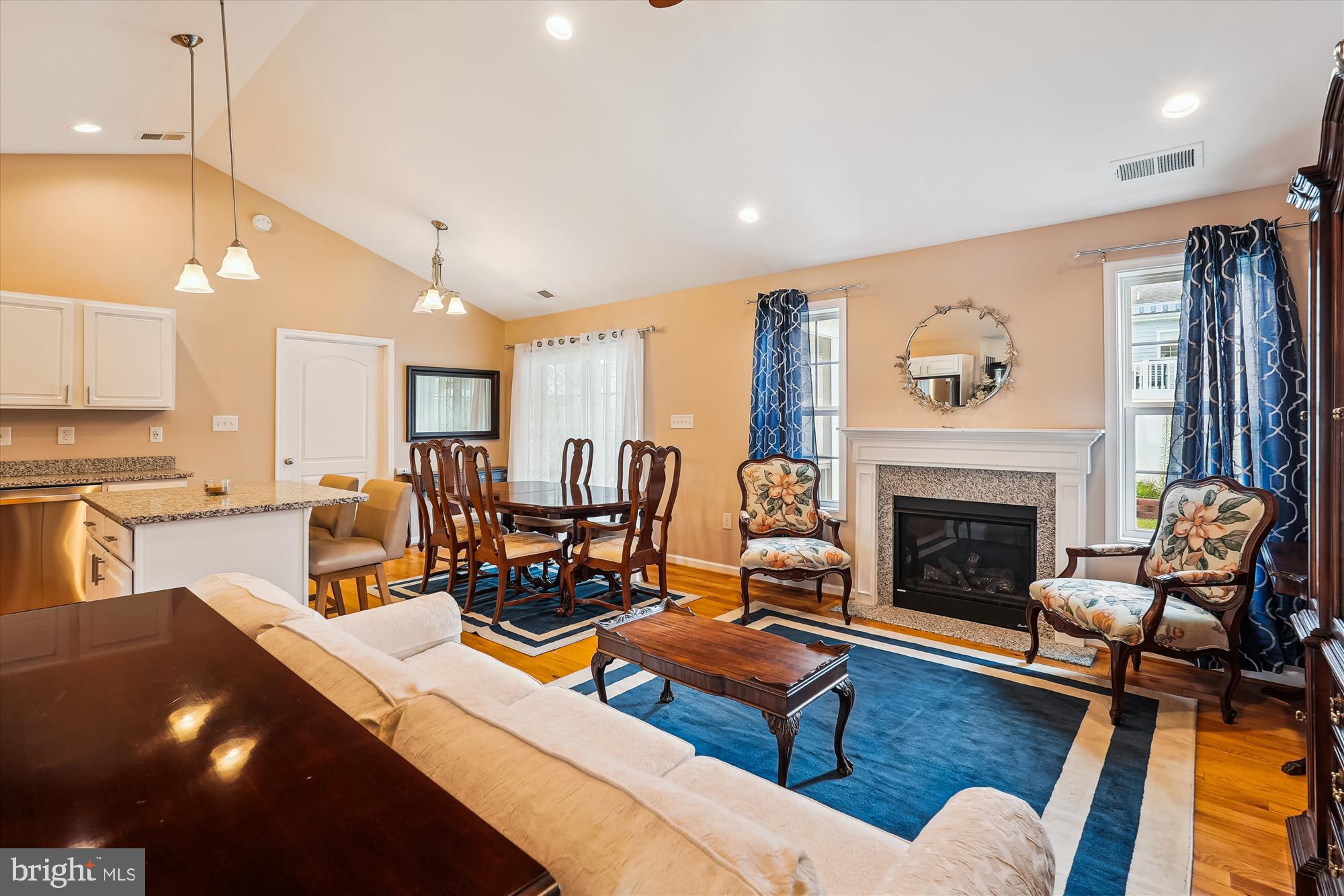 HERITAGE HILLS - Residential