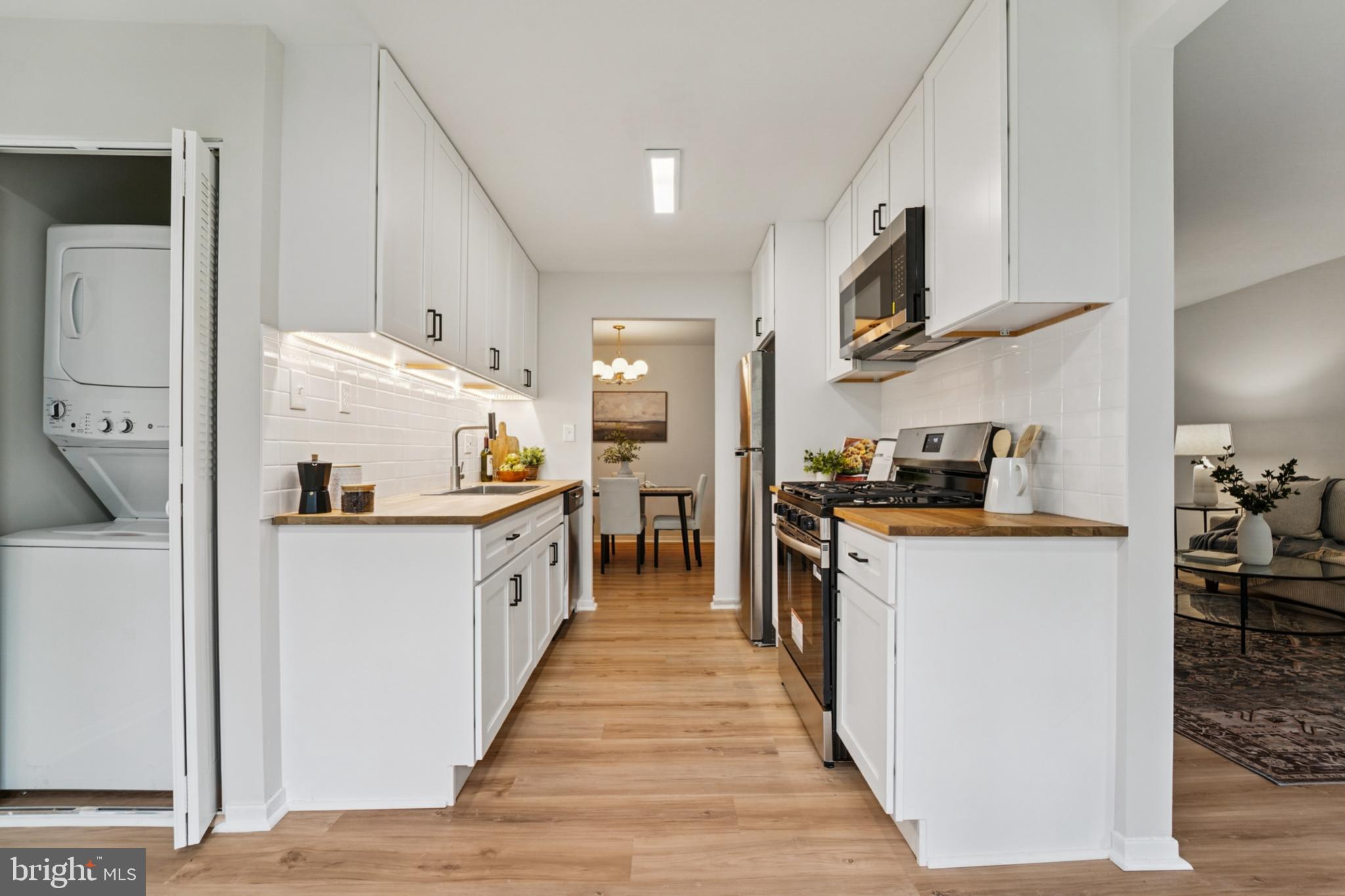 VILLAGE OF LONG REACH - Residential