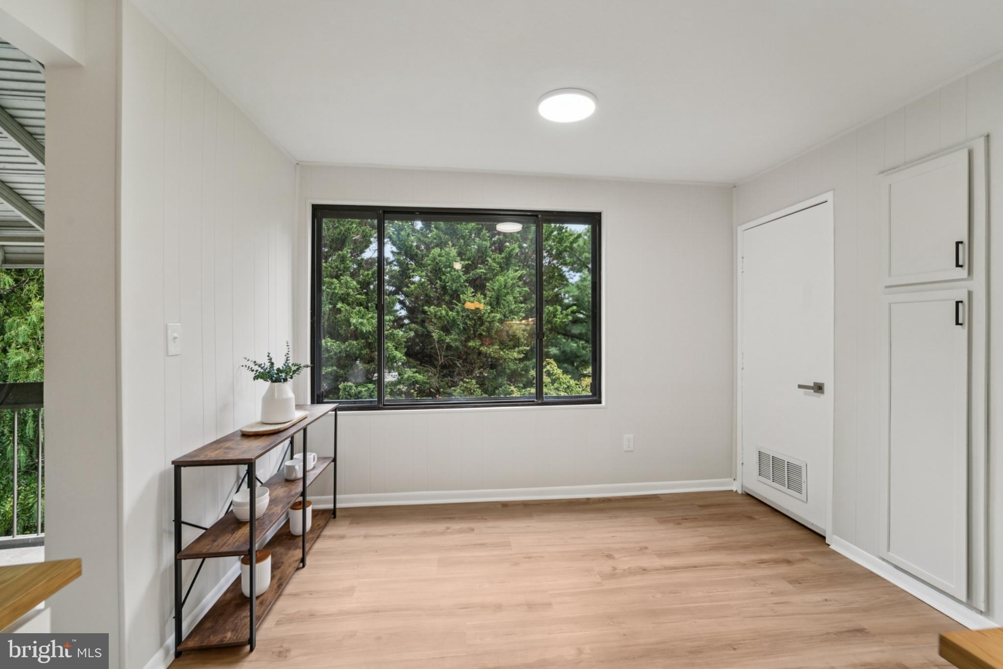 VILLAGE OF LONG REACH - Residential