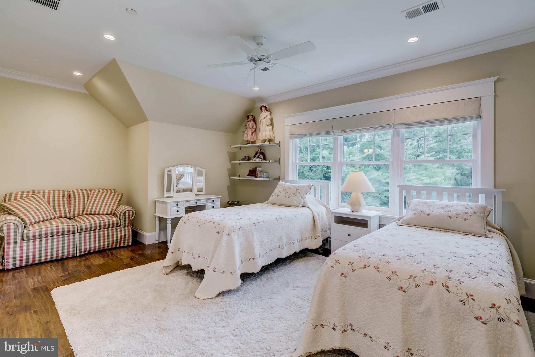 WEST ANNAPOLIS - Residential