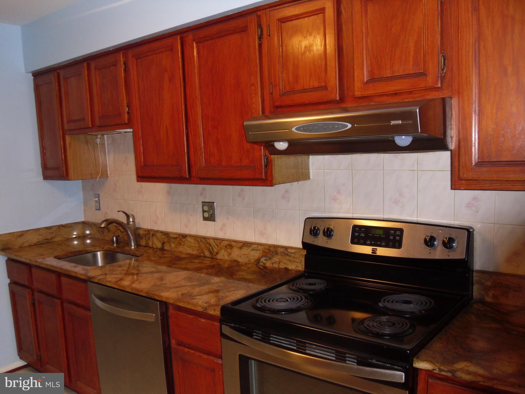 VALLEY STREAM ESTATES - Residential Lease