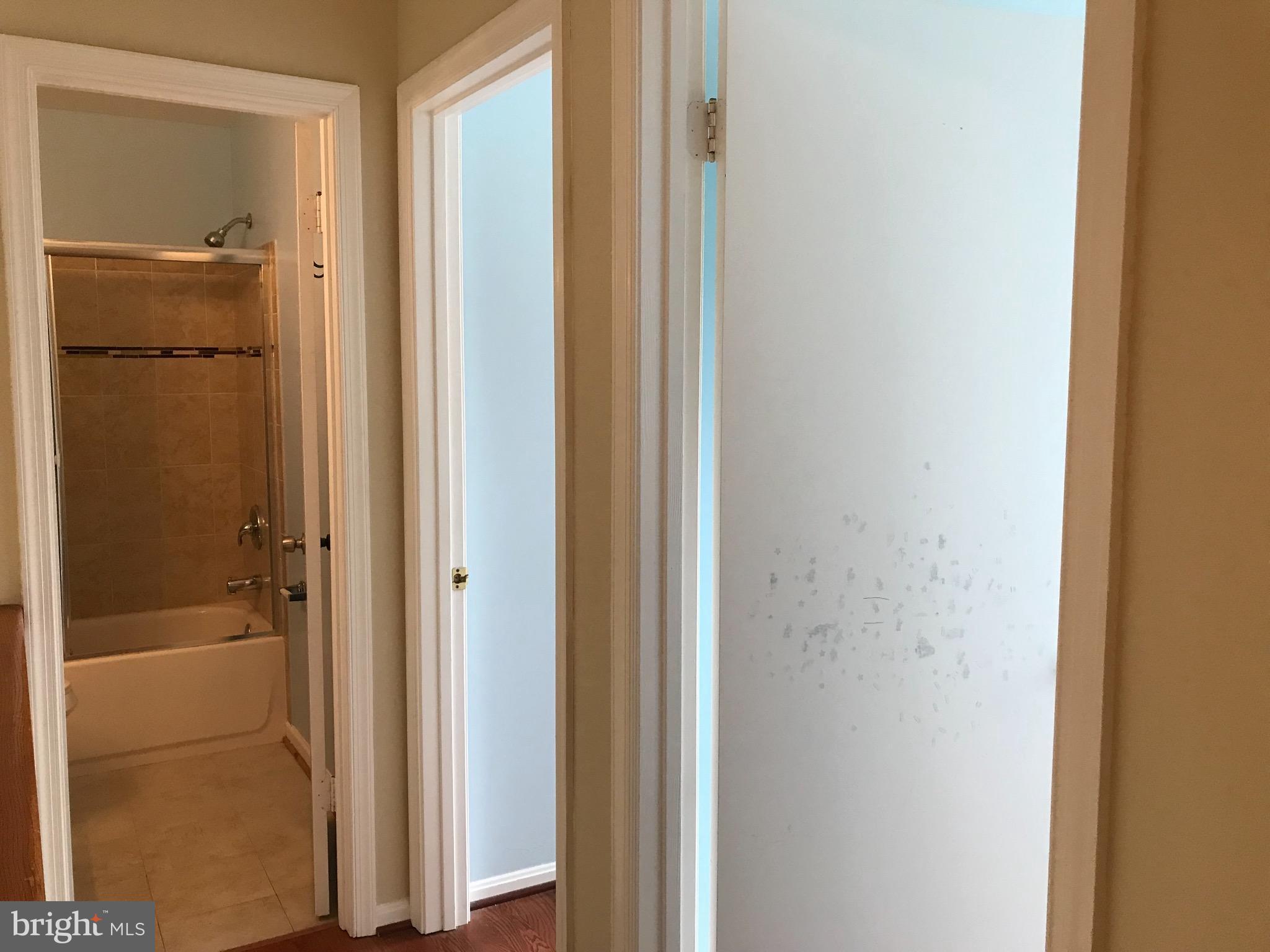 VALLEY STREAM ESTATES - Residential Lease