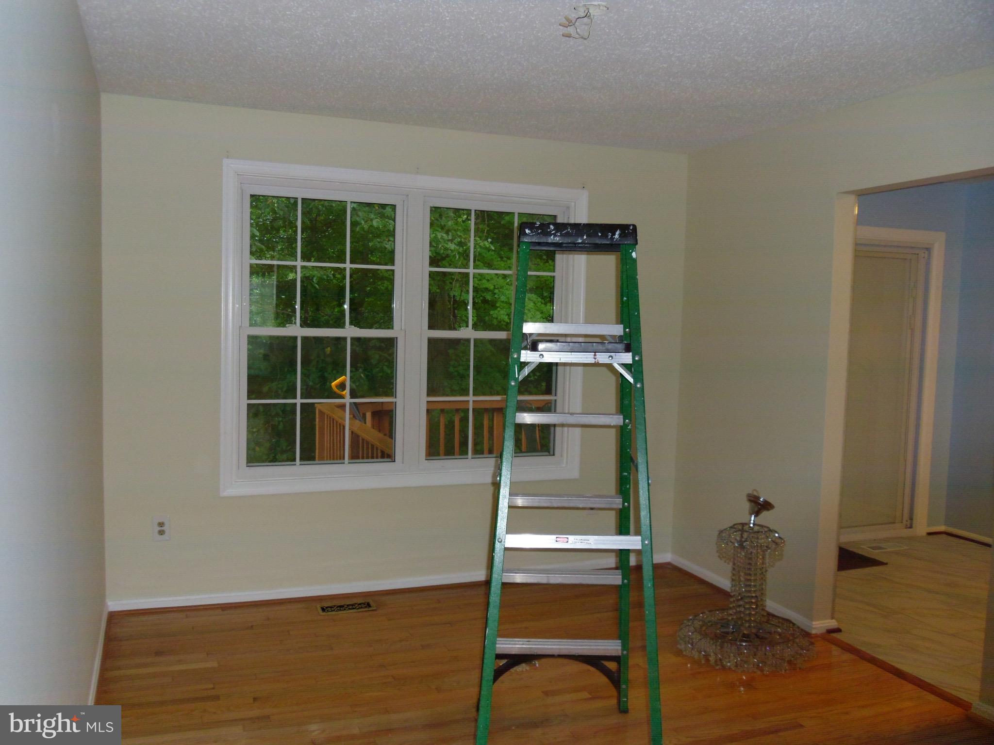 VALLEY STREAM ESTATES - Residential Lease