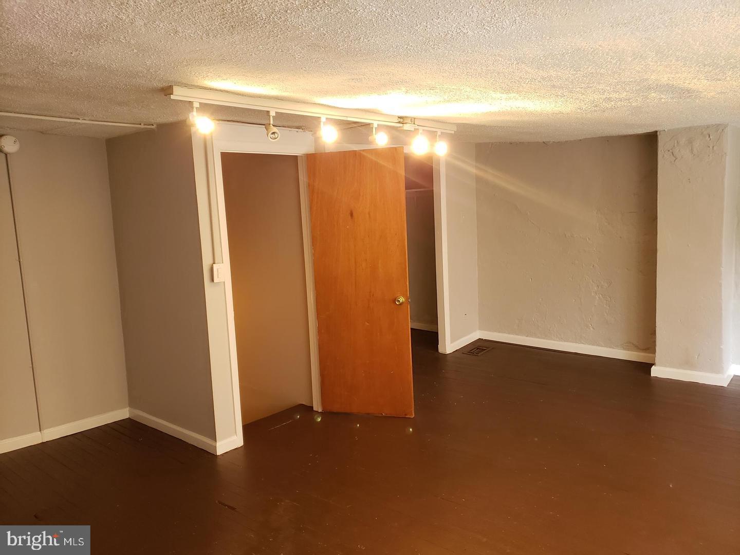 OLD CITY - Residential Lease