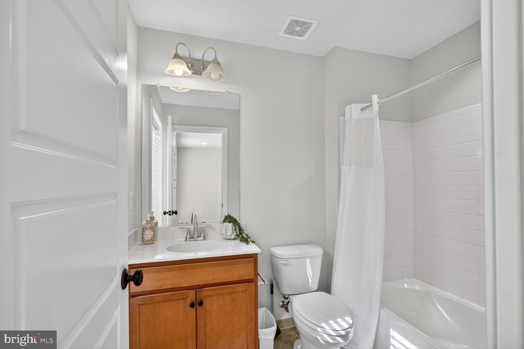 GLENMONT METROCENTRE - Residential