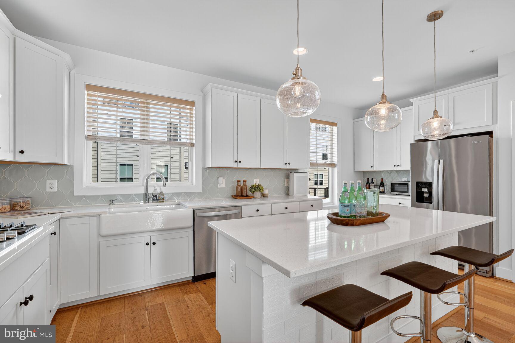 GLENMONT METROCENTRE - Residential