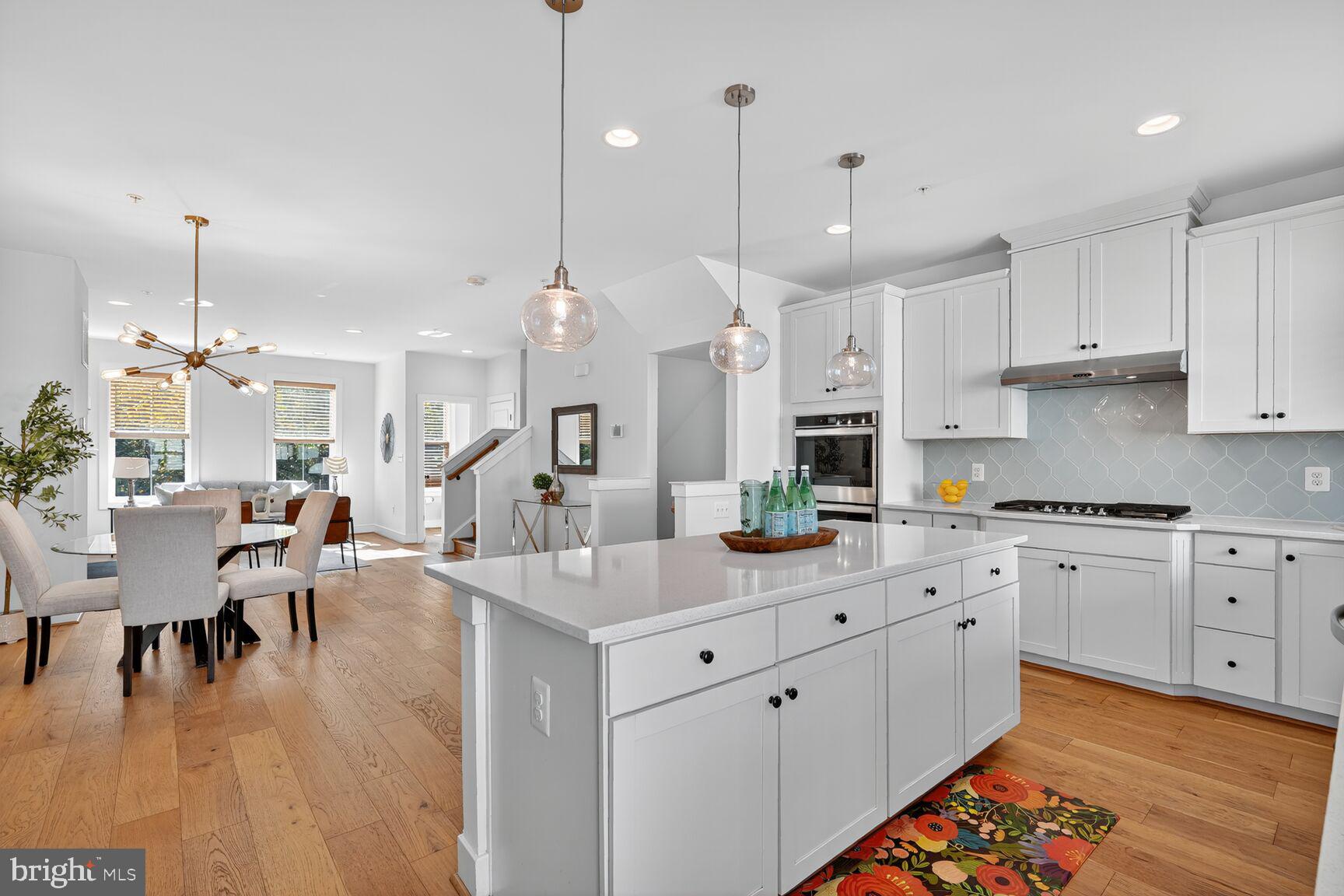 GLENMONT METROCENTRE - Residential