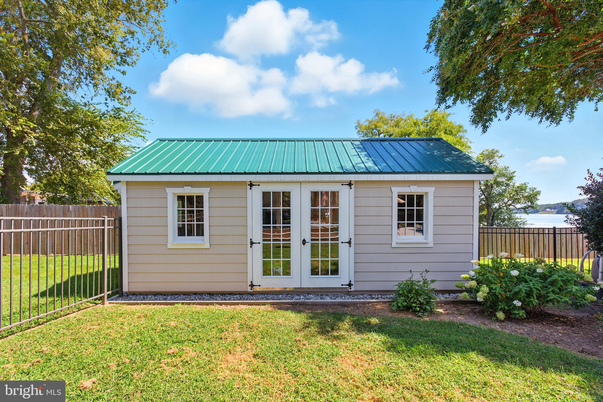 MARLBOROUGH POINT - Residential Lease