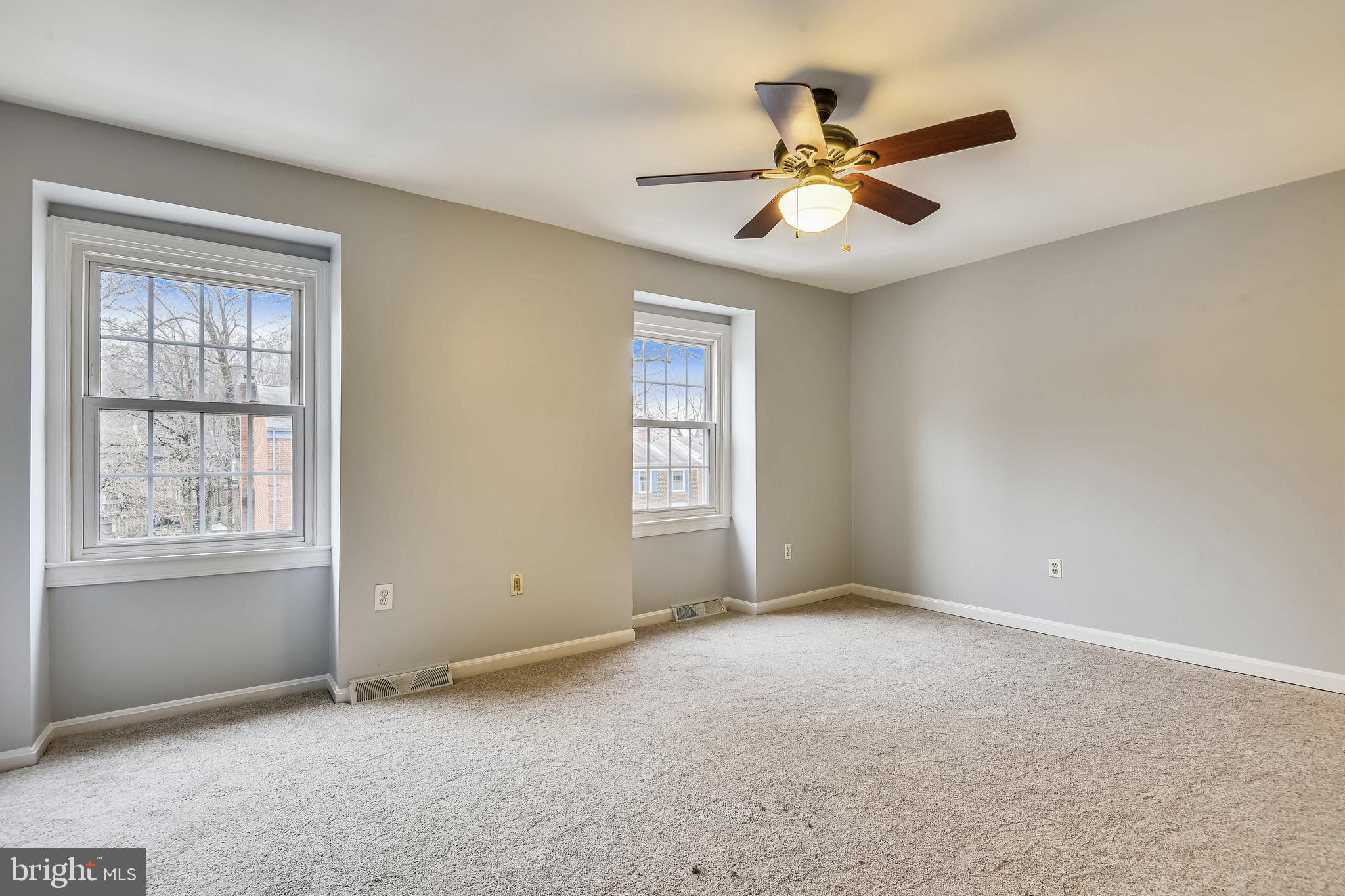 LAKE LOUISE - Residential