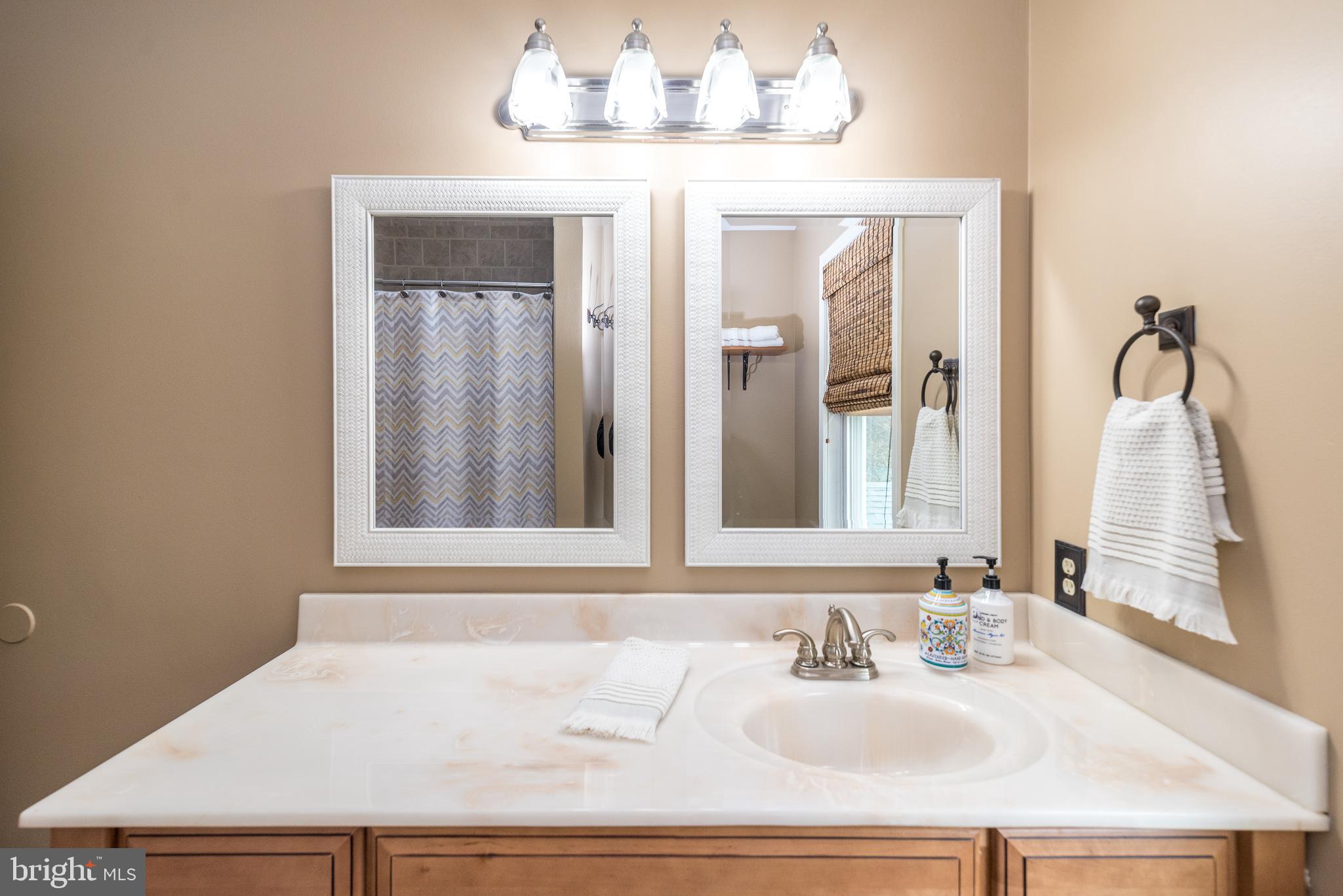 FOX CREEK - Residential