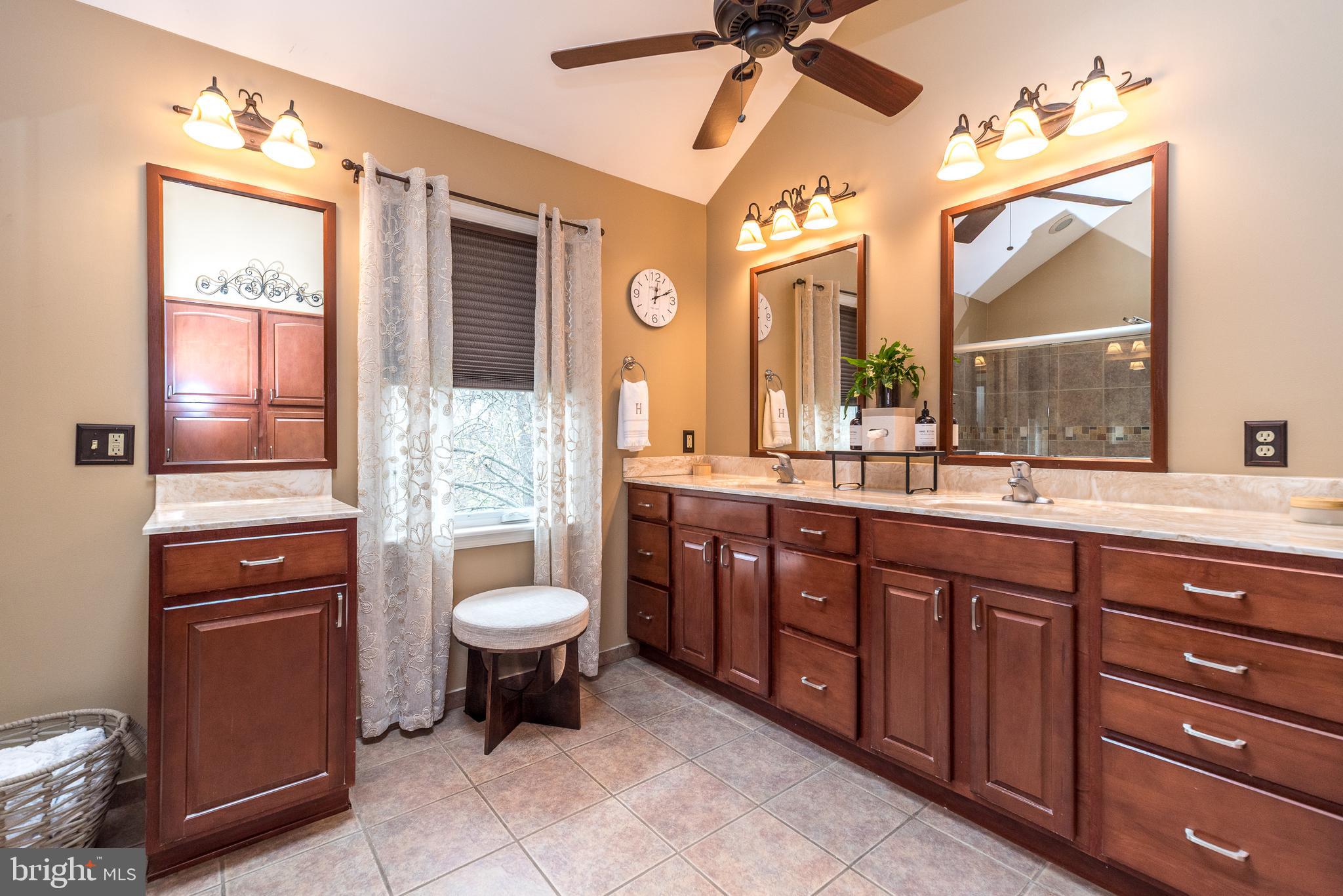 FOX CREEK - Residential