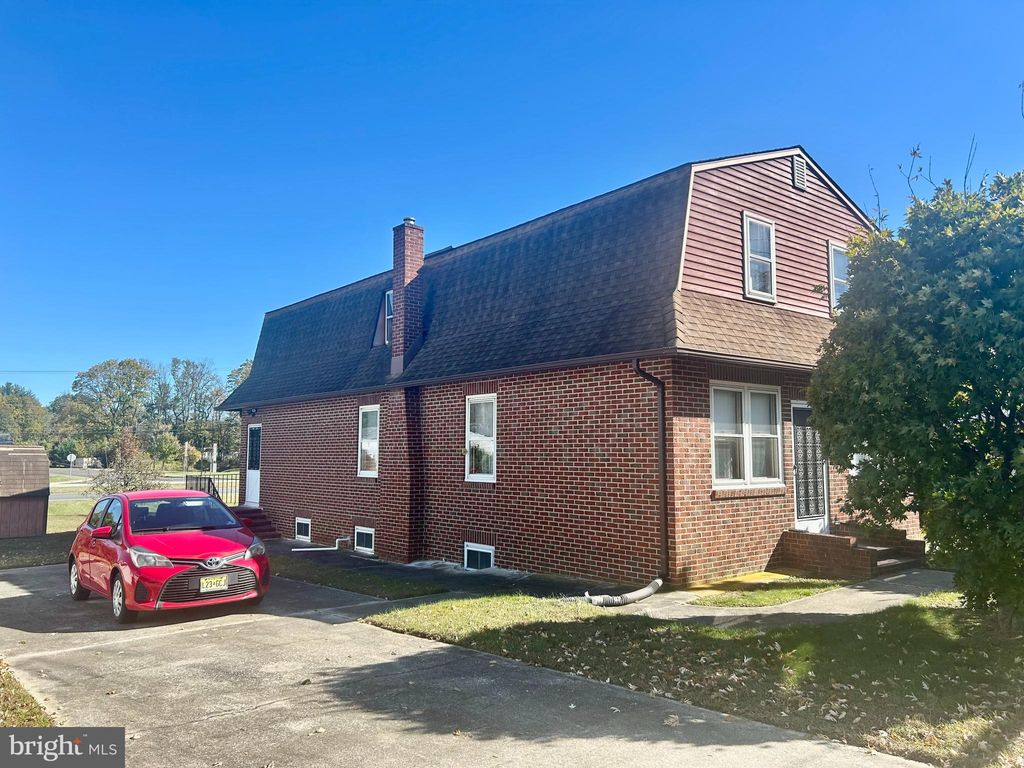 Photo of 416 Madison Avenue, WILLIAMSTOWN, NJ 08094 (MLS # NJGL2065526)