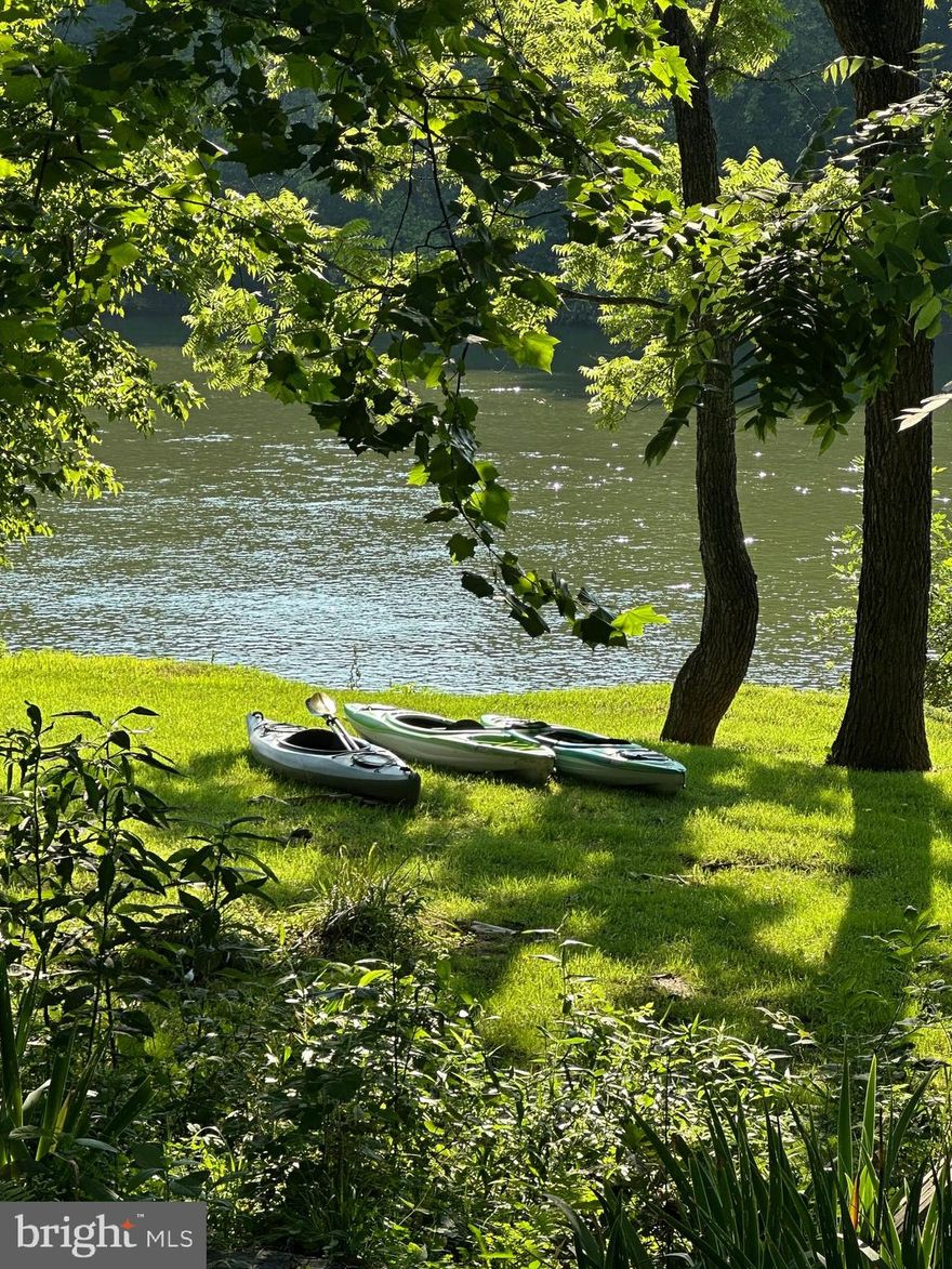 A view you will never get tired of. 600 plus feet of frontage on the Shenandoah. Terraced and launch place for paddleboards, tubes and Kayaks. furnished screened  area.  Custom home plans convey. septic permit, artesian well, many amenities convey Kayaks, picnic table, swings custom native stone built  fire pit with ample firewood, Fully enjoyable for family events, camping, church picnics , and entertaining .  While waiting to build your dream home.  The river's everchanging scenery of wildlife, including but not limited to Eagles
and other species. Total harmony with Nature and relaxion awaits.