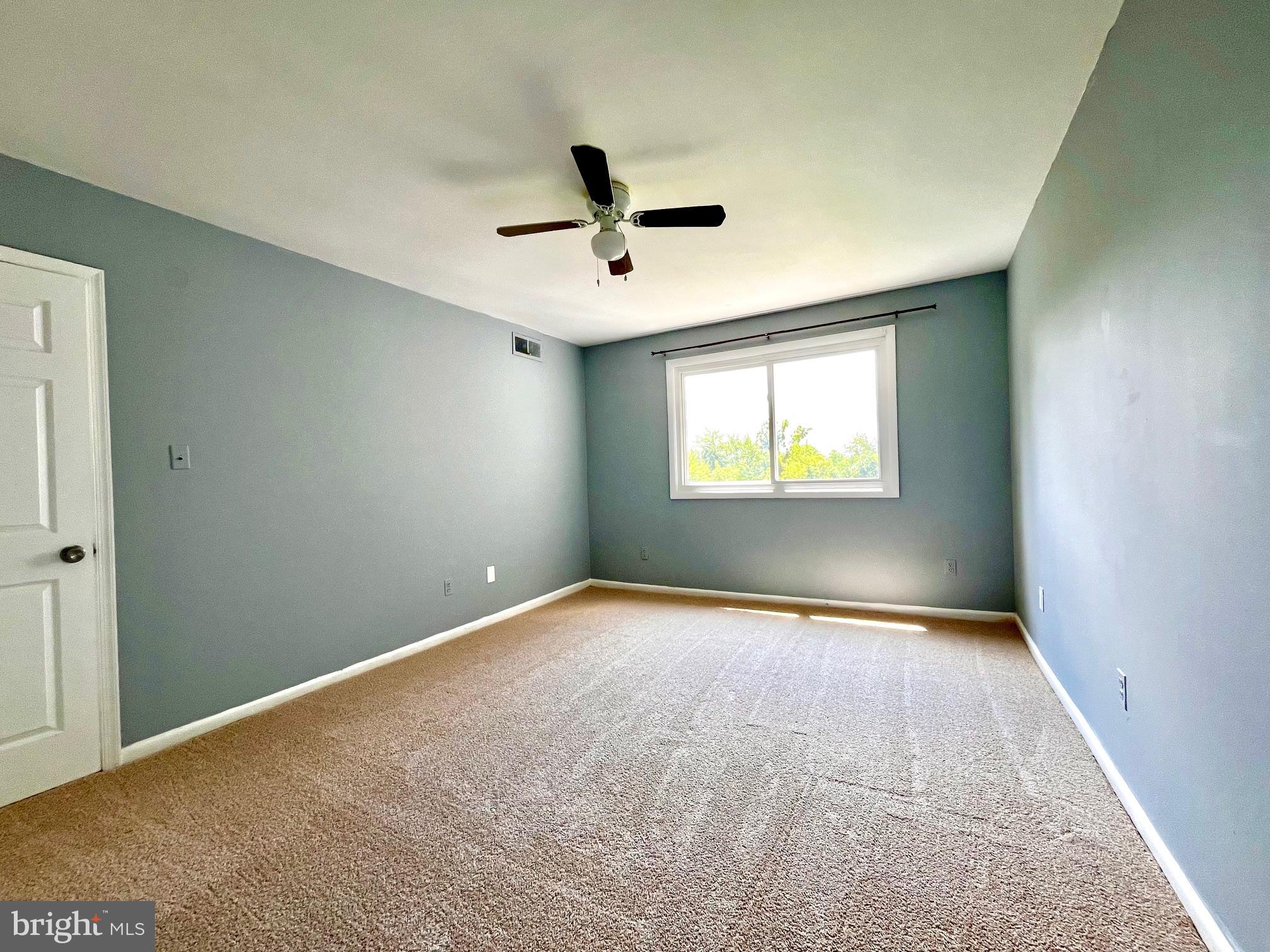 HUNTCREST CONDOMINIUM - Residential