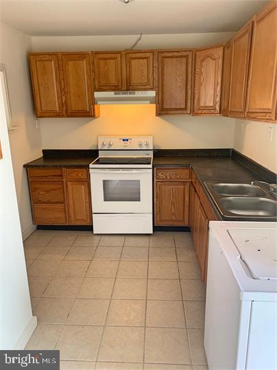 CENTRAL PARK TOWNHOMES - Residential Lease