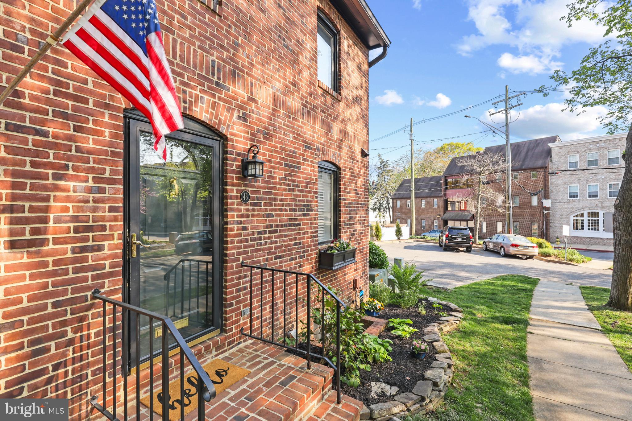 HISTORIC DISTRICT - Residential