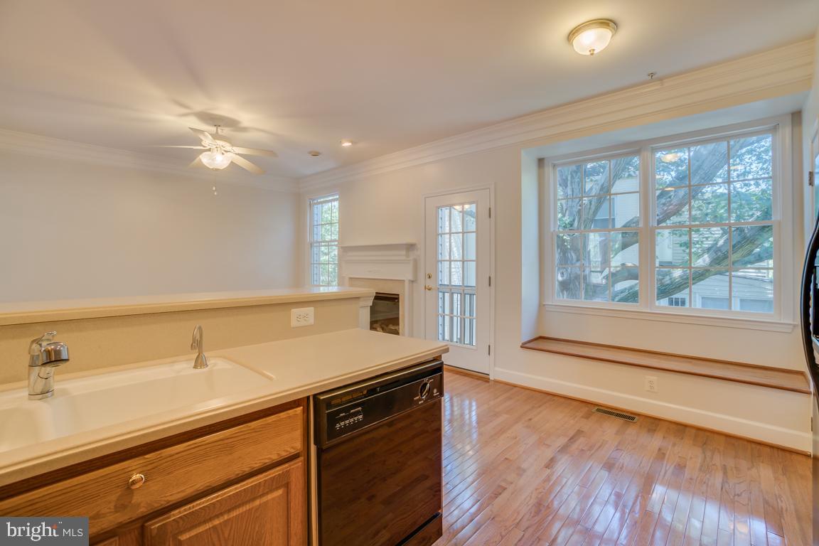 COLONIAL HEIGHTS - Residential Lease