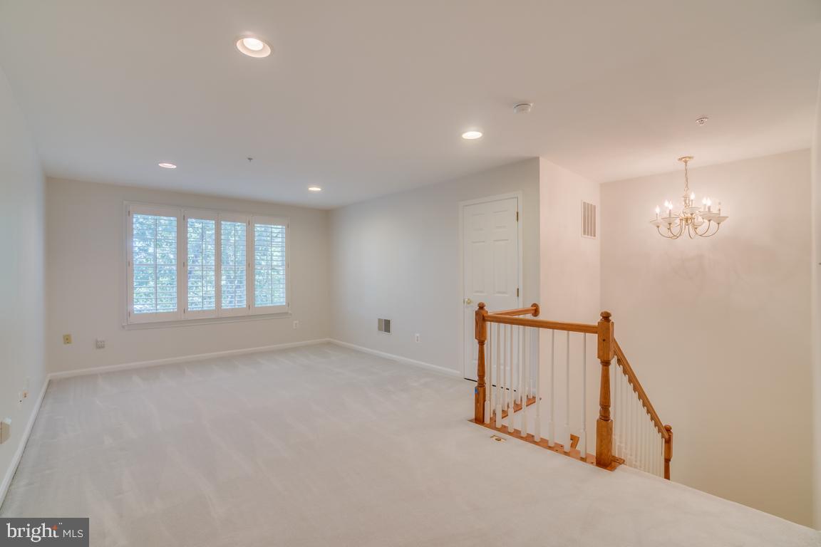 COLONIAL HEIGHTS - Residential Lease