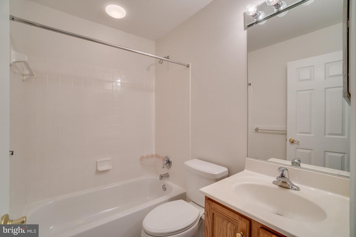 COLONIAL HEIGHTS - Residential Lease