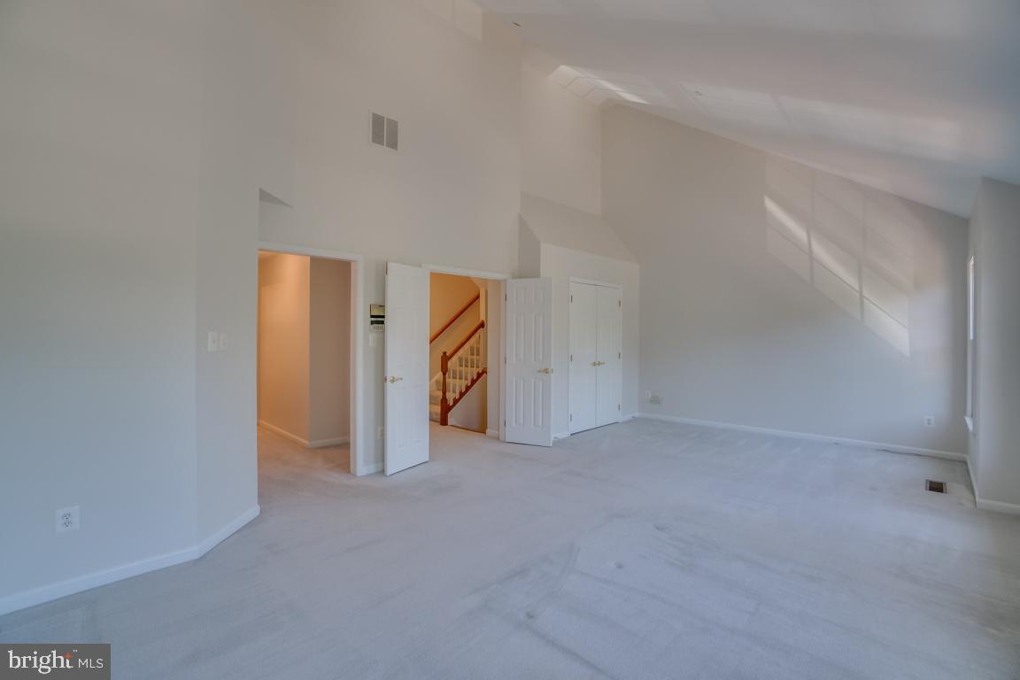 COLONIAL HEIGHTS - Residential Lease