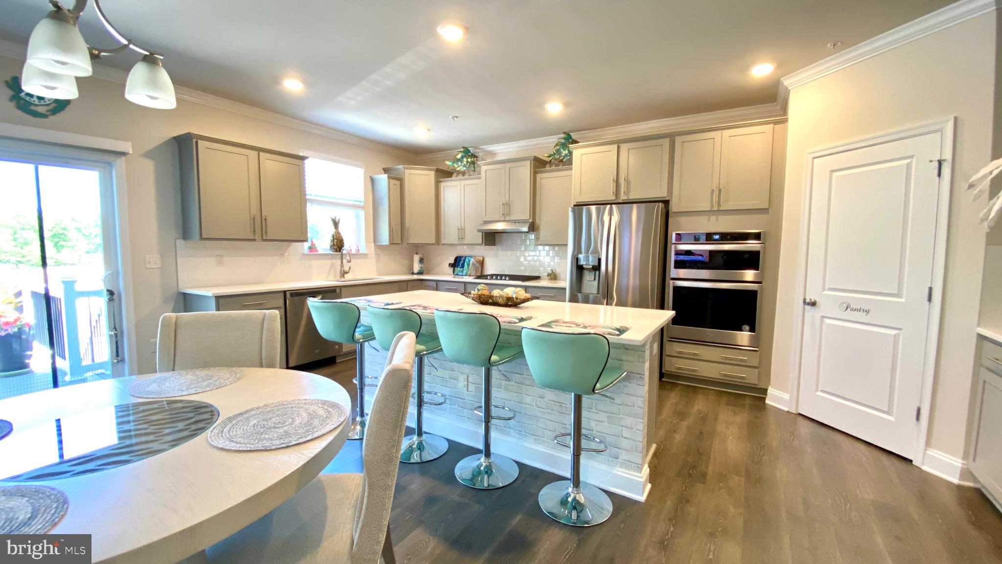 MONARCH GLEN - Residential