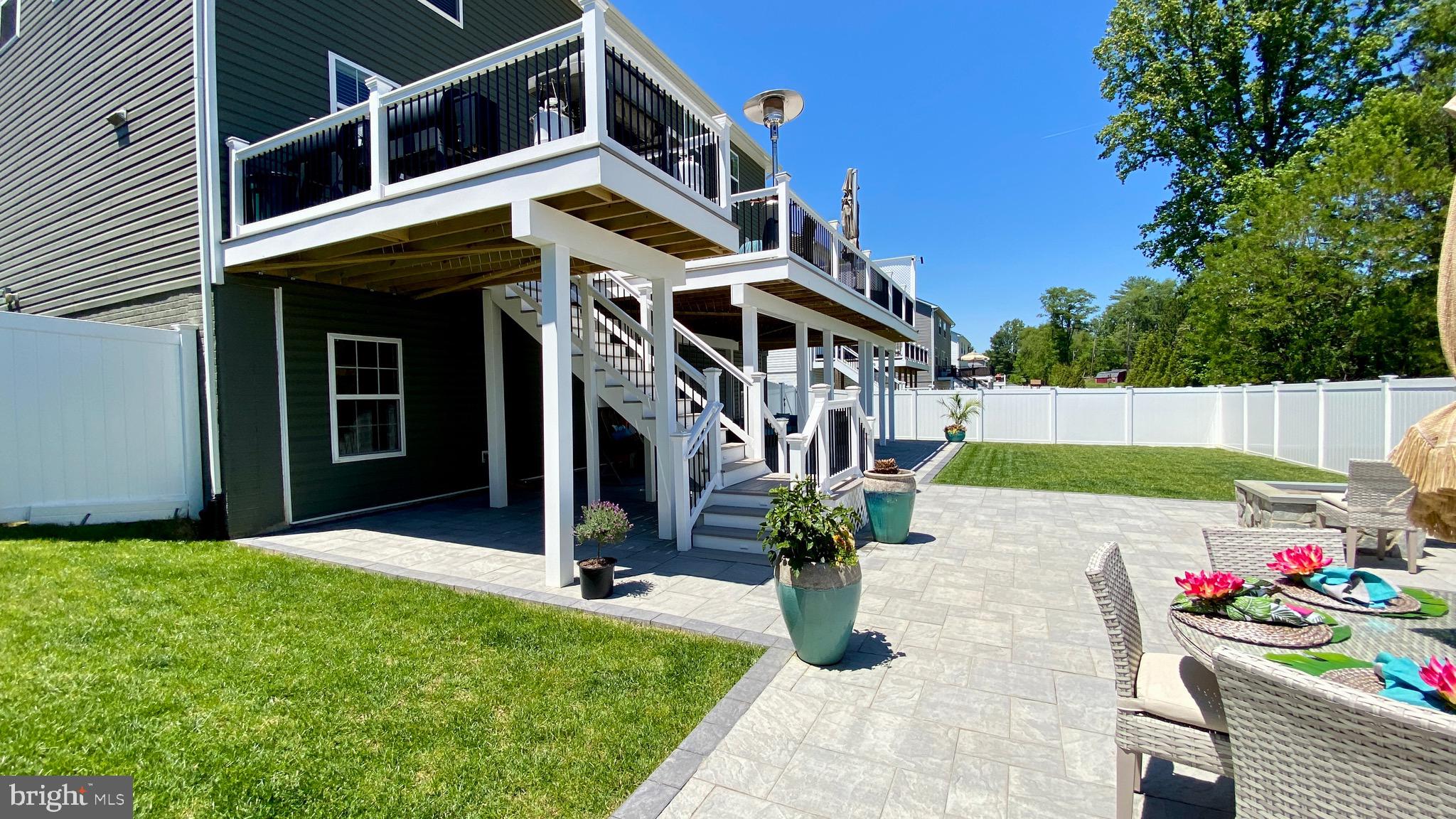 MONARCH GLEN - Residential