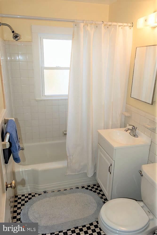 VIRGINIA HEIGHTS - Residential Lease