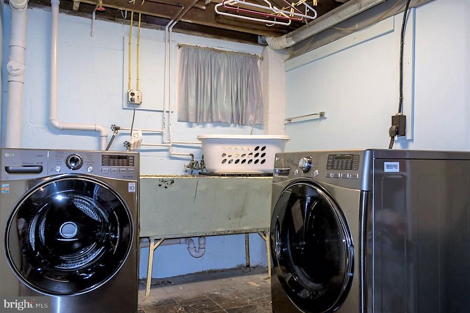 VIRGINIA HEIGHTS - Residential Lease